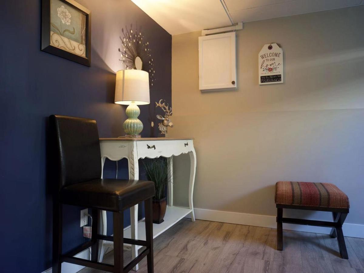 Cheerful Home Close To Downtown Kelowna Ngoại thất bức ảnh