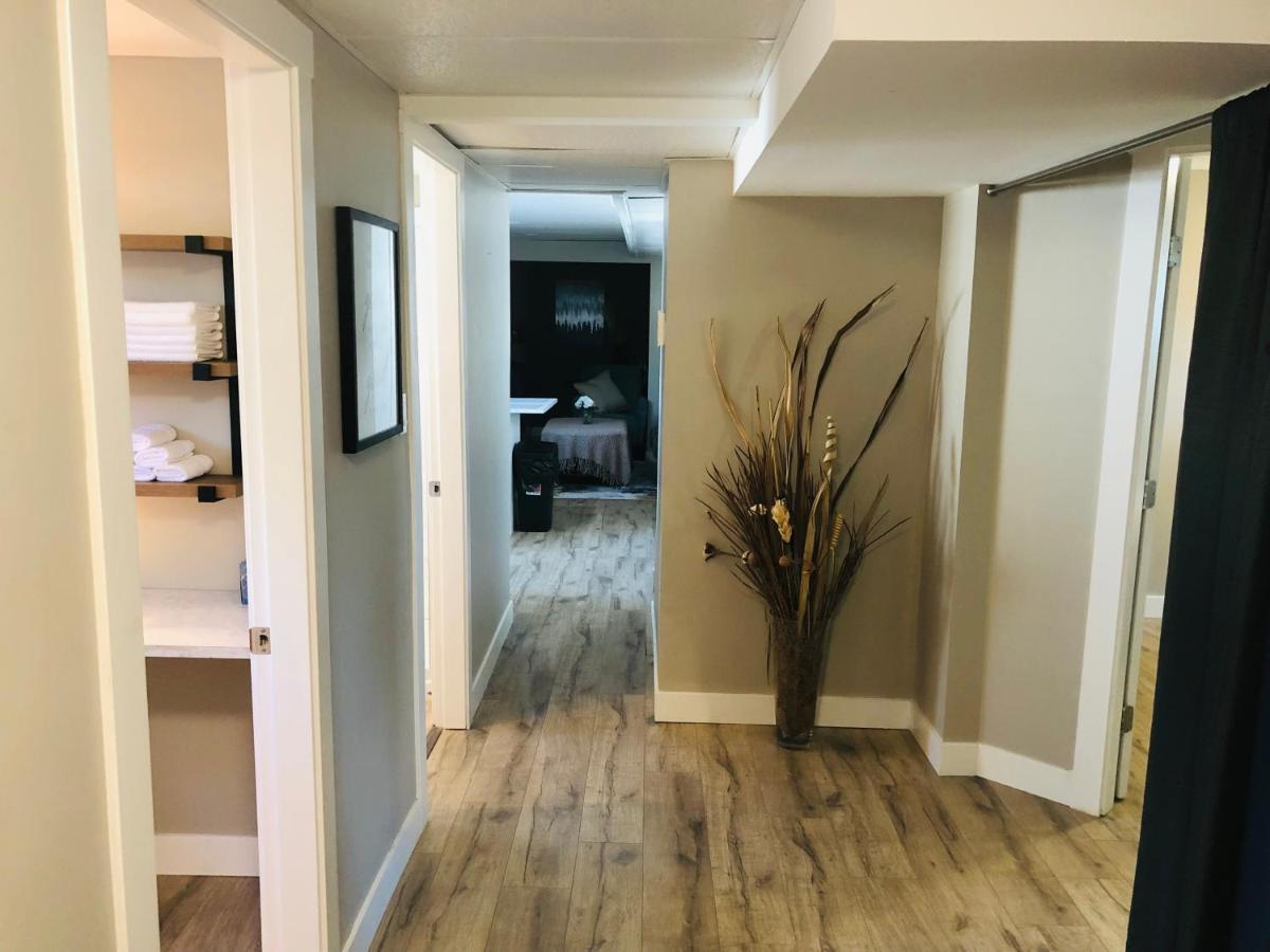 Cheerful Home Close To Downtown Kelowna Ngoại thất bức ảnh